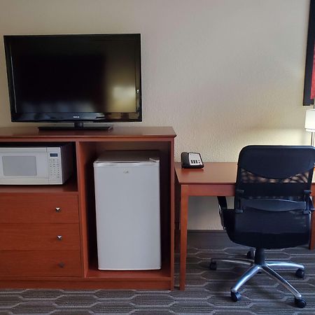 Best Western Plus Milwaukee Airport Hotel & Conference Center Екстериор снимка