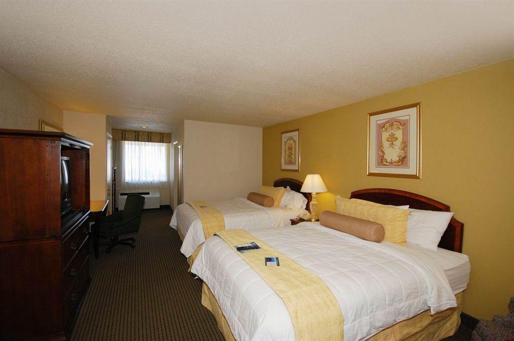 Best Western Plus Milwaukee Airport Hotel & Conference Center Екстериор снимка