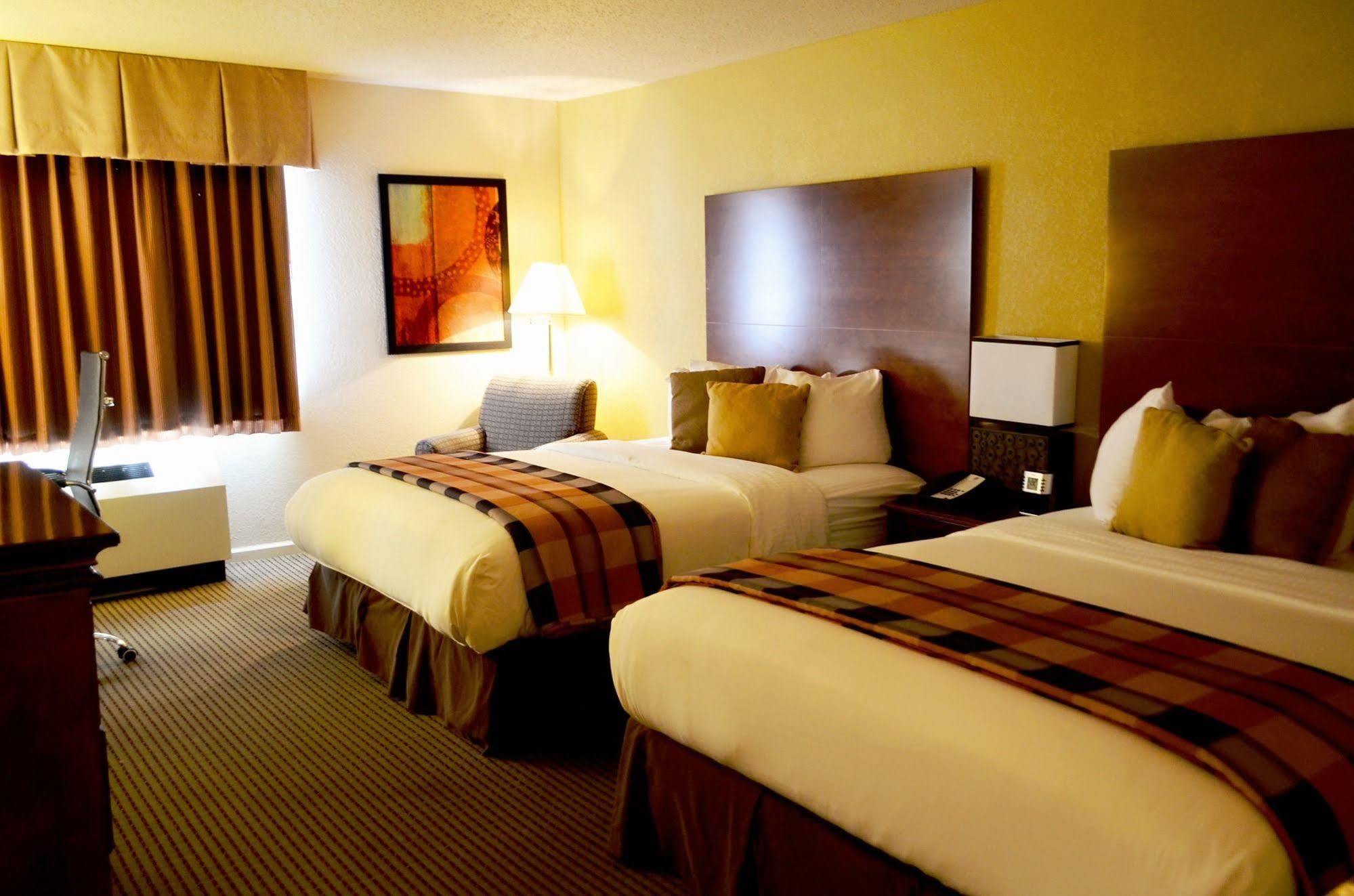 Best Western Plus Milwaukee Airport Hotel & Conference Center Екстериор снимка